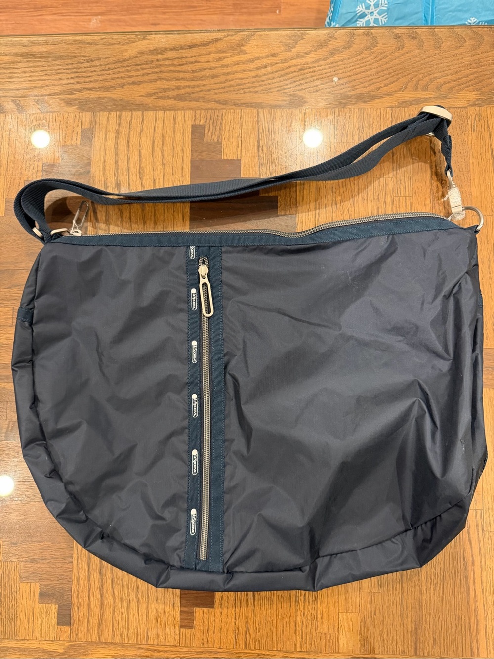 Lesportsac large sling bag in navy